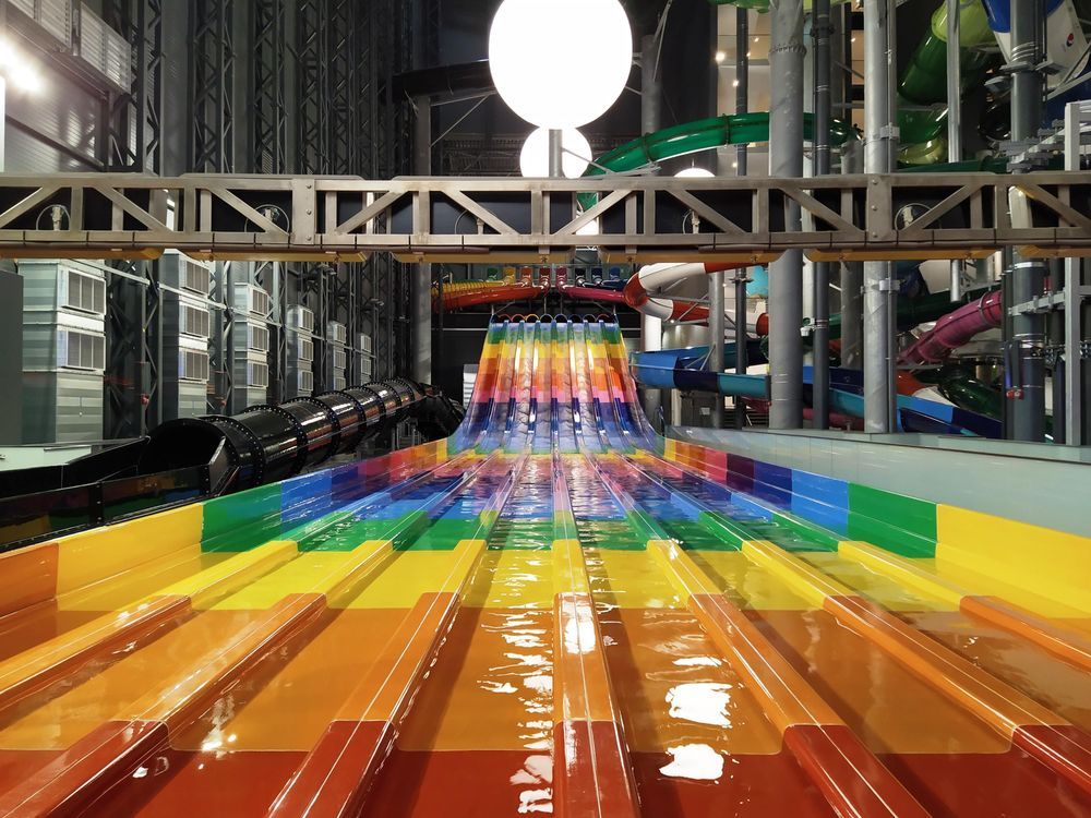 large_Suntago_water_slides_422cb95e51.jpg